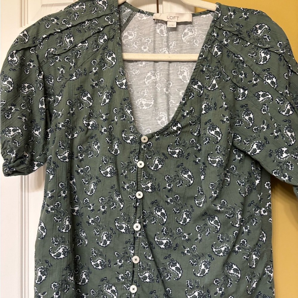 LOFT Olive Floral Button-Up Blouse